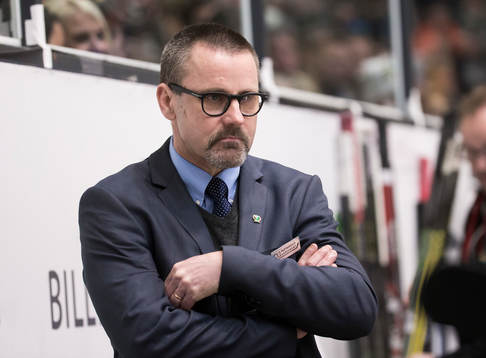 Färjestads tränare Tommy Samuelsson  deppar