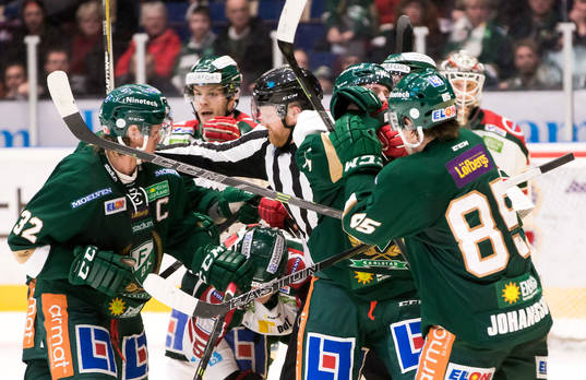 Färjestads Magnus Nygren gruffar