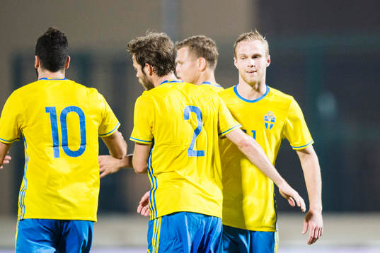 Sveriges Gustav Engvall jublar med Emil Emil Salomonsson