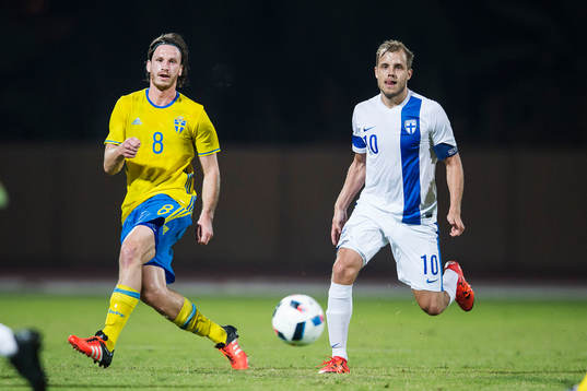 Sveriges Gustav Svensson och Finlands Teemu Pukki