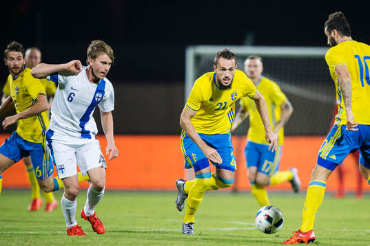 Finlands Rasmus Schüller utmanar Sveriges Emir Kujovic