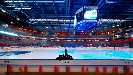 Puckar i SAAB Arena