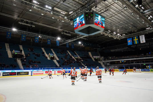 Karlskronas spelare värmer upp