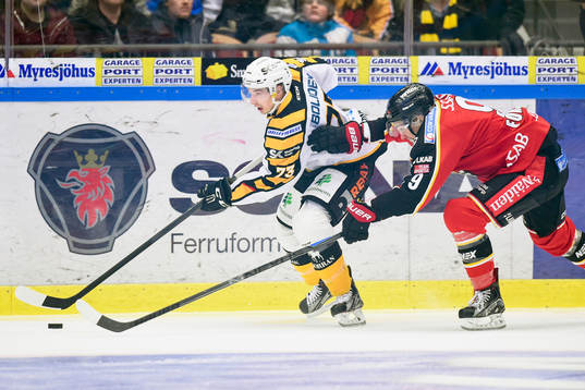 Skellefteås Terry Broadhurst och Luleås Johan Forsberg