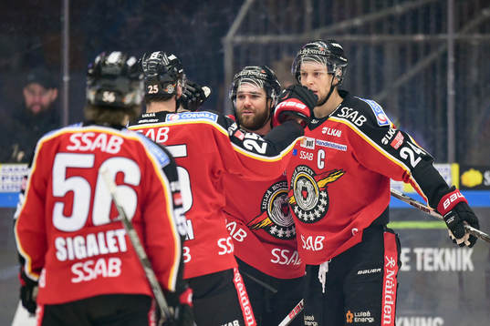 Luleås Jacob Lagace jublar