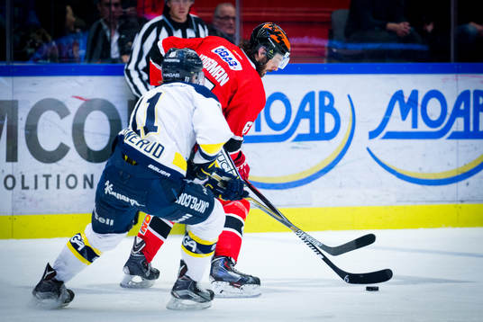 s Simon Önerud