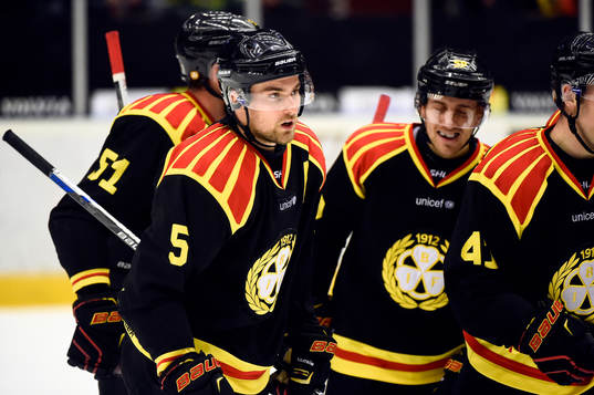 Brynäs Lukas Kilström jublar