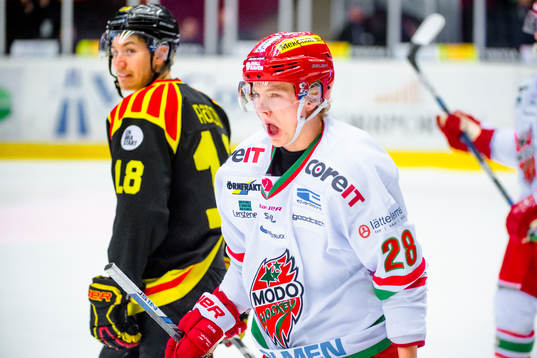 Modos Axel Ottosson har ont
