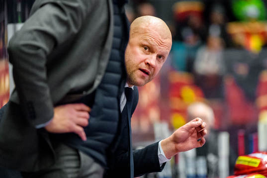 Modos tränare Andreas Johansson