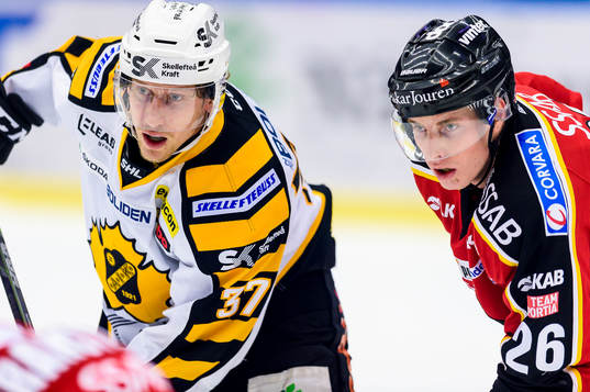 Skellefteås John Norman och Luleås Peter Cehlarik