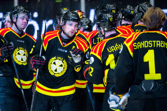 Brynäs Lukas Kilström jublar