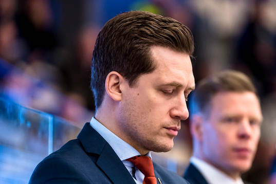 Växjös tränare Sam Hallam deppar