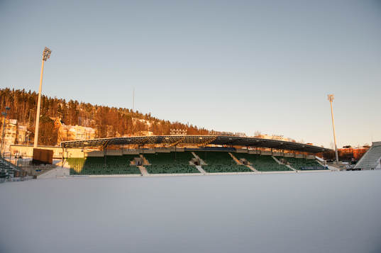 Snö täcker hela GIF Sundsvalls hemmaarena Norrporten Arena