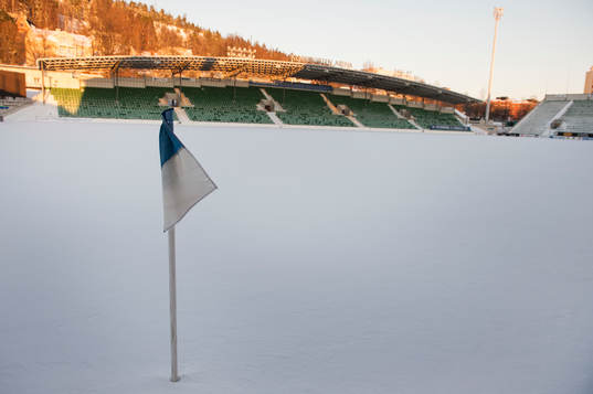 En hörnflagga är det enda som syns