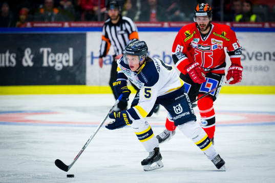 s Lawrence Pilut och Örebros Justin Hodgman