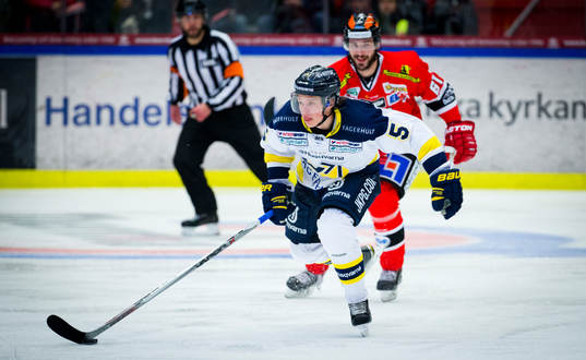 s Lawrence Pilut och Örebros Justin Hodgman