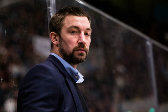 s assisterande tränare David Engblom