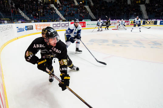s Oscar Steén och Karlskogas Victor Berglind
