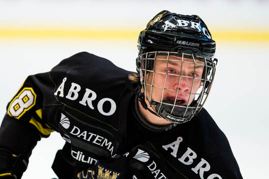 s Jesper Bratt