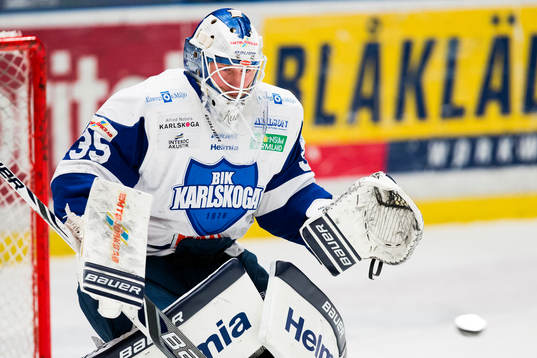 Karlskogas målvakt Emil Kruse