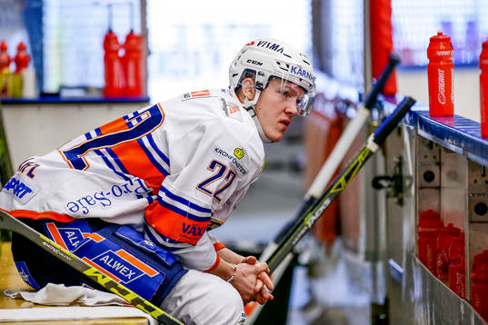 Växjös Gustav Rydahl deppar på bänken