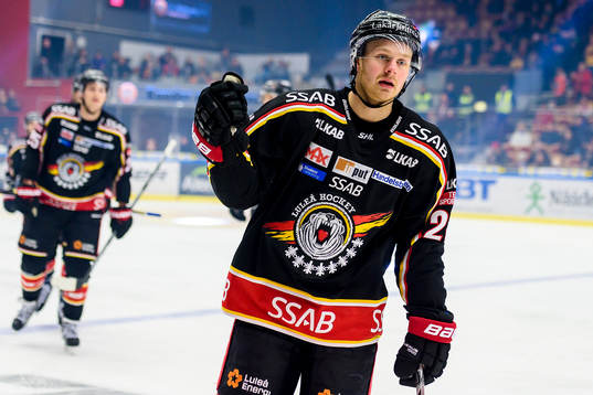 Luleås Lucas Wallmark jublar