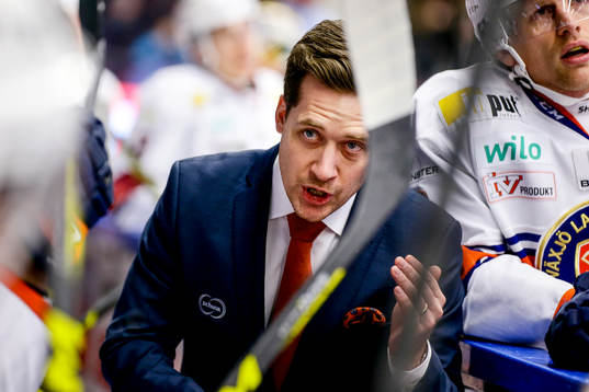 Växjös tränare Sam Hallam
