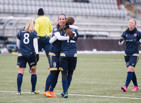 Rosengårds Lieke Martens har gjort mål och jublar med