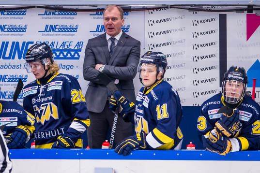 s tränare Johan Lindbom