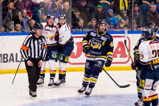 Djurgårdens Nicklas Heinerö jublar