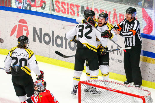 Brynäs Marc Zanetti jublar