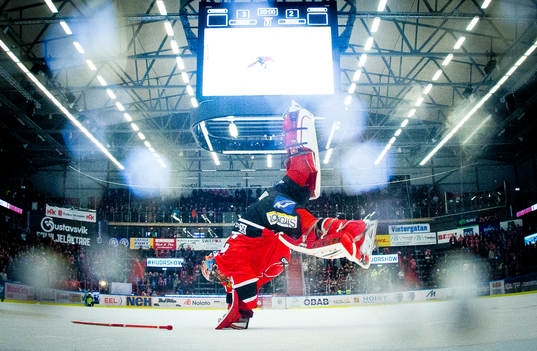Örebros målvakt Julius Hudacek hjular
