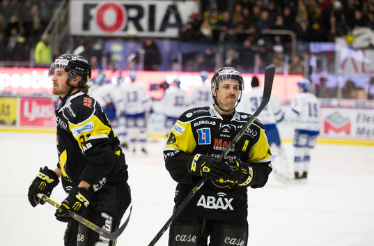 Västerås-spelarna Hampus Larsson och Jeremy Williams