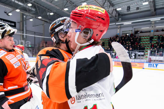 Karlskronas Jesper Olofsson kramar om sin bror Victor