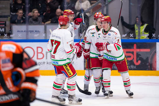 Modos Victor Olofsson har gjort 1-1 och jublar