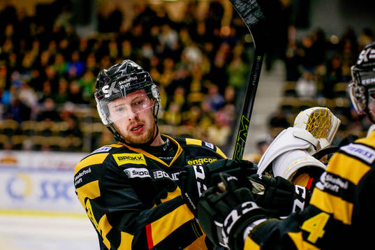 Skellefteås Martin Lundberg jublar