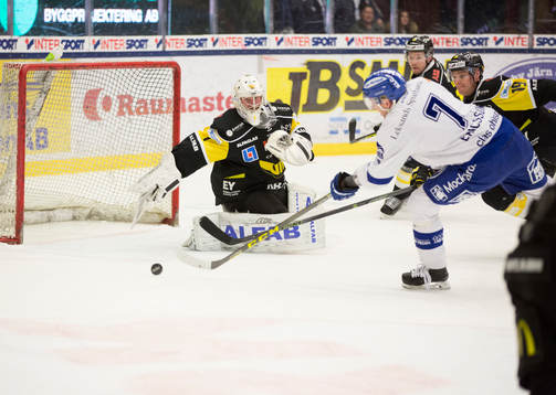 Tobias Ericsson avgör matchen med sitt 3-4 mål med 5
