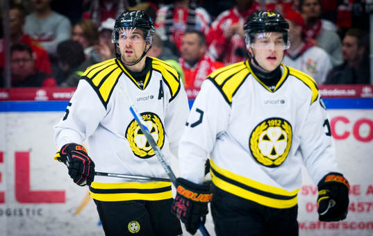 Brynäs Lukas Kilström och Pathrik Westerholm deppar