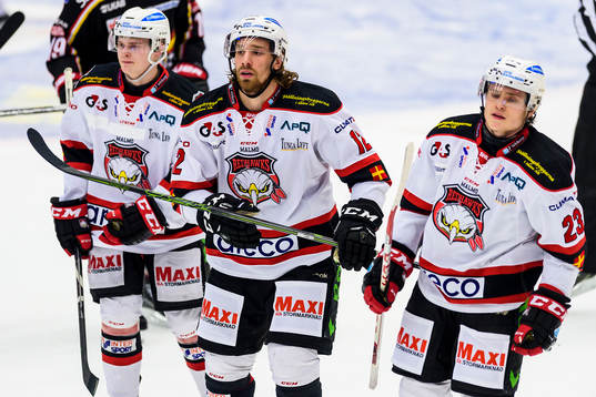 Malmö Redhawks Andreas Thuresson(m) och Christoffer