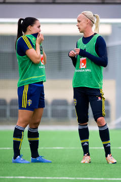 Emilia Appelqvist och Caroline Seger