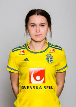 Adelisa Grabus i F19/U20-landslaget
