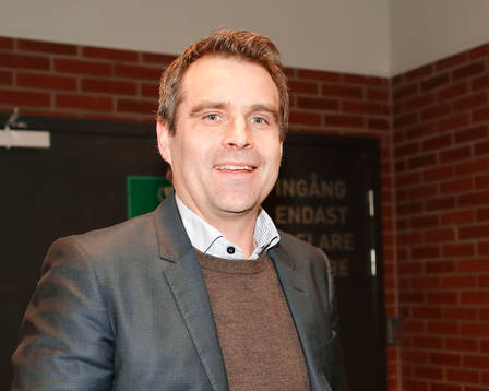 CMores Stefan Klemetz laddar