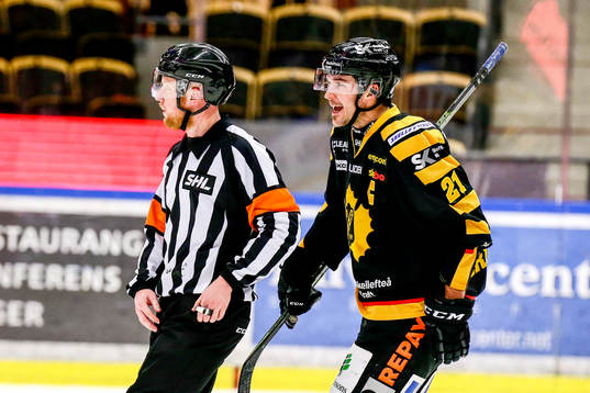 Skellefteås Jimmie Ericsson var arg på domaren Mikael Holm