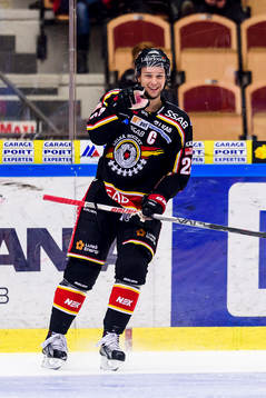 Luleås Johan Harju jublar