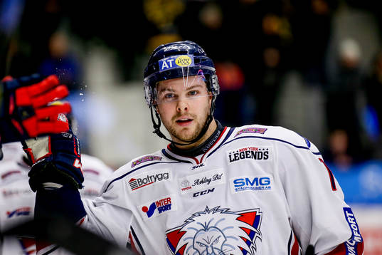 Linköpings Garret Roe jublar