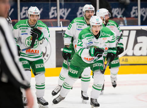 Rögles Sebastian Wännström jublar