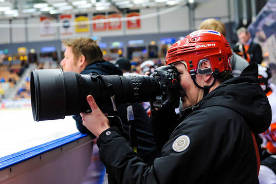 Peter Skaugvold fotograferar