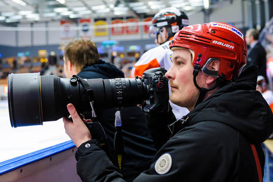 Peter Skaugvold fotograferar