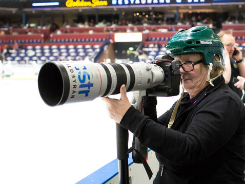 Anna-Lena Bergqvist fotograferar