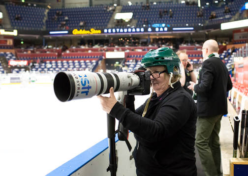 Anna-Lena Bergqvist fotograferar